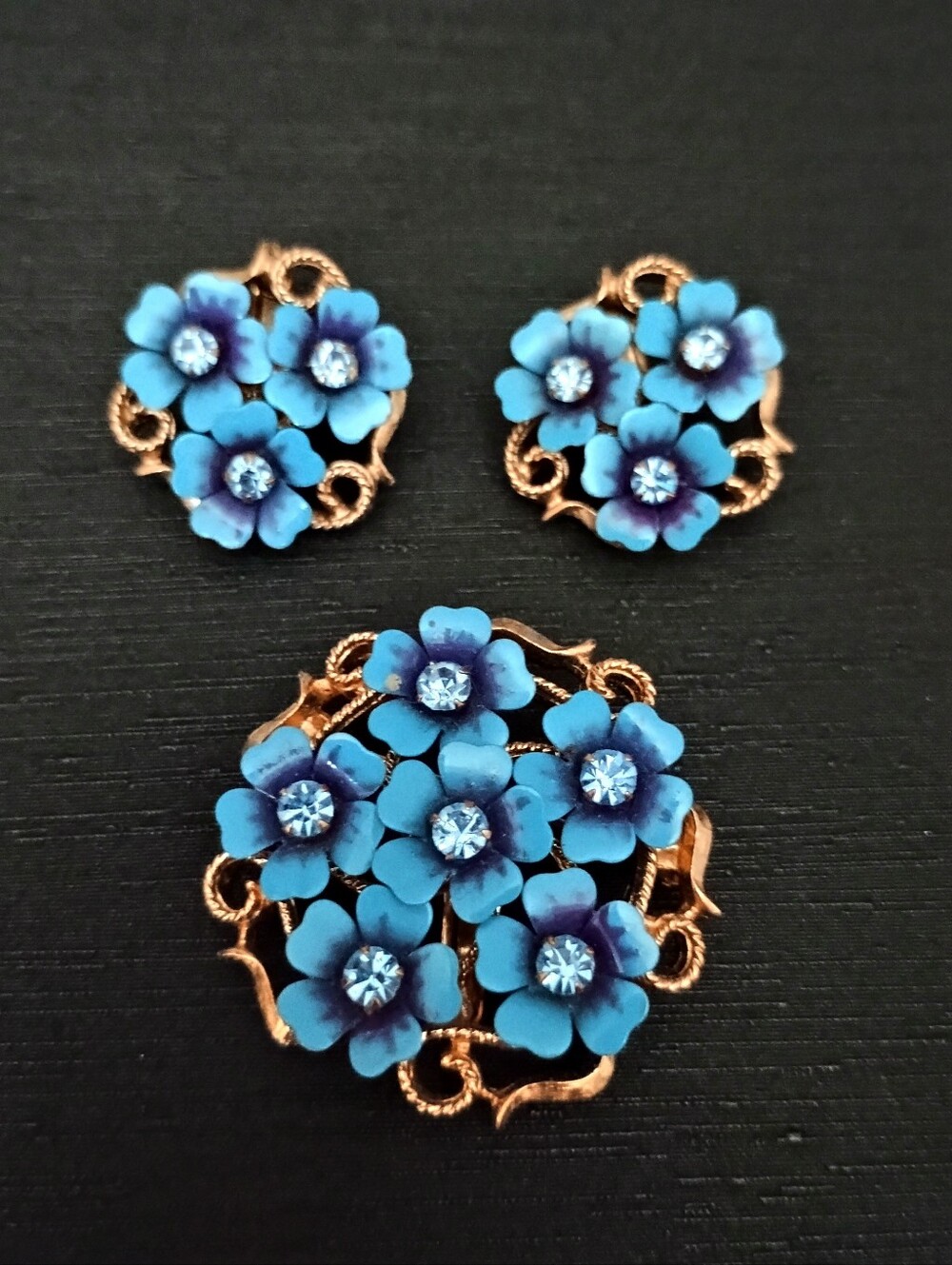 Vintage Avon Blue Floral Crystal Clip On  Earrings and Brooch/Pendant  Set